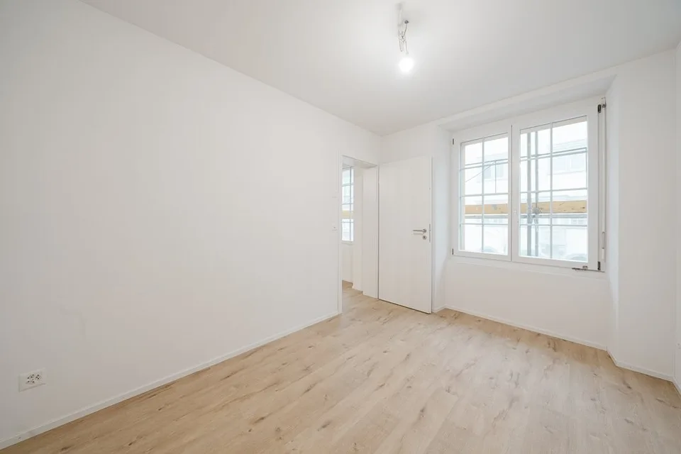 MODERNE UND HELLE 2.5-ZIMMER-WOHNUNG IM ZENTRUM VON DIESSENHOFEN
