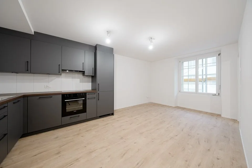 MODERNE UND HELLE 2.5-ZIMMER-WOHNUNG IM ZENTRUM VON DIESSENHOFEN