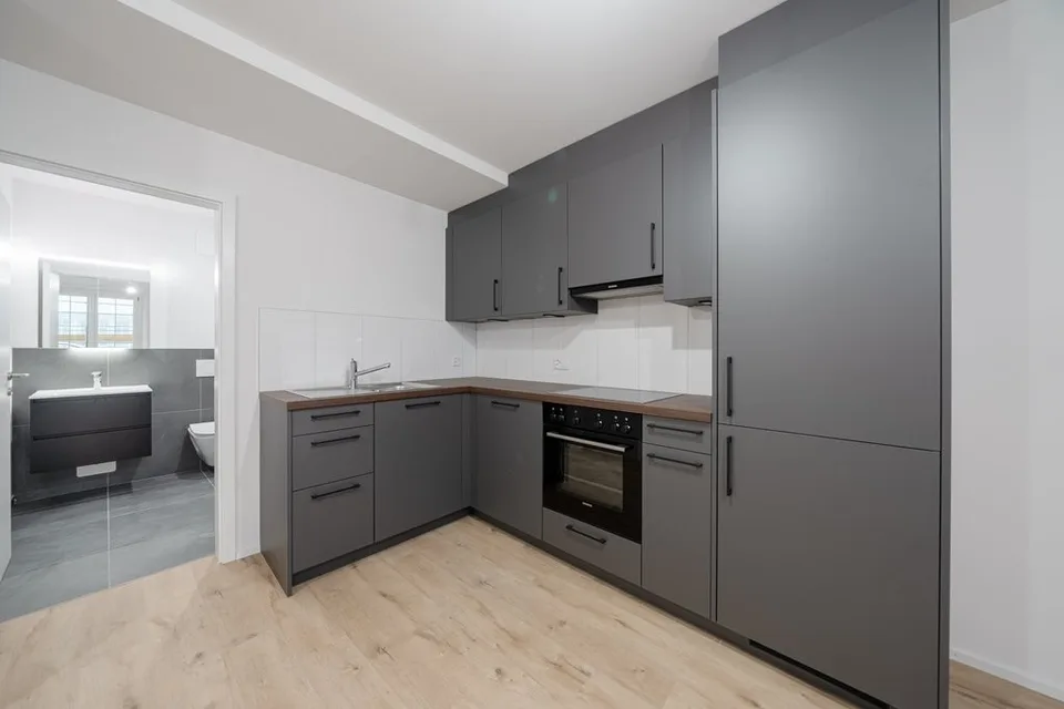 MODERNE UND HELLE 2.5-ZIMMER-WOHNUNG IM ZENTRUM VON DIESSENHOFEN