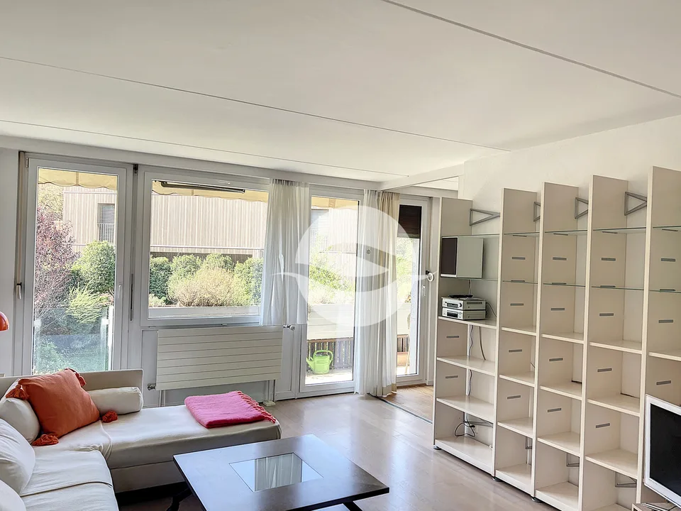 Bernex - Magnifique 5 pièces traversant meublé, balcons