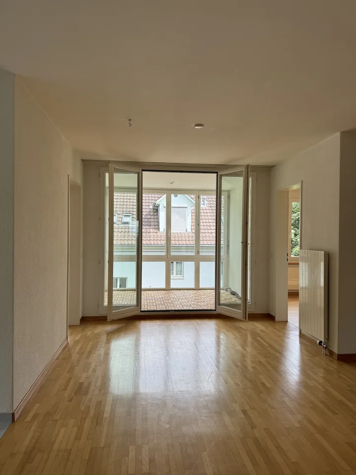 Helle 5.5-Zimmerwohnung im DG mit grosszügigem Grundriss in Hausen am Albis