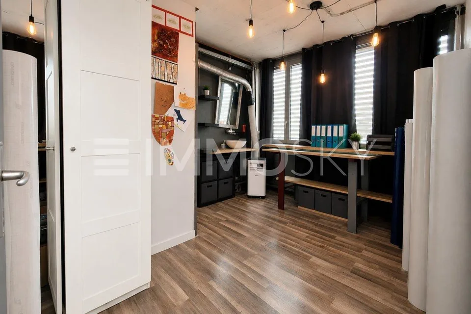 150m2 di superficie commerciale in duplex a Nyon