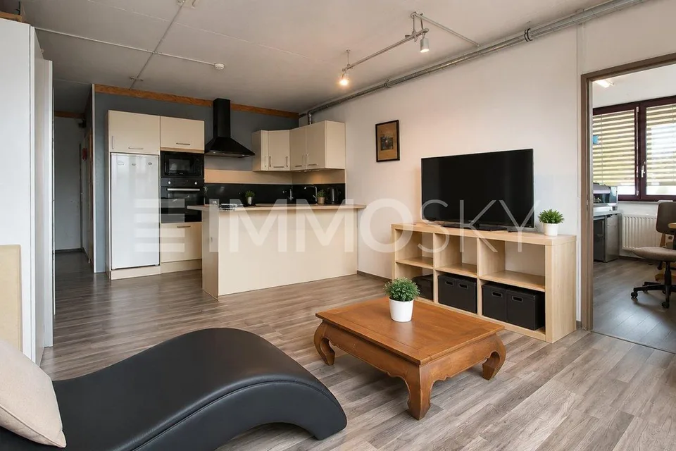 150m2 di superficie commerciale in duplex a Nyon