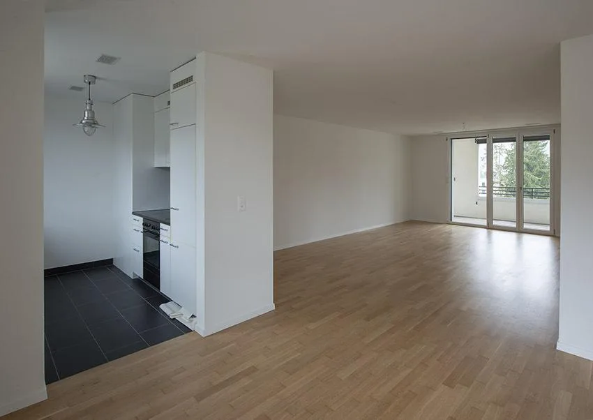 La tua nuova casa ad Adliswil - appartamento moderno con loggia