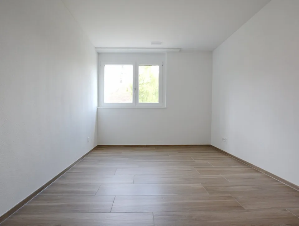 Moderne 3.5-Zimmer-Wohnung mit Balkon und Weitsicht