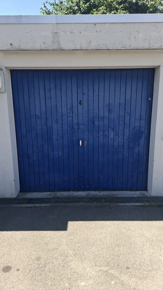 Garage in Busswil