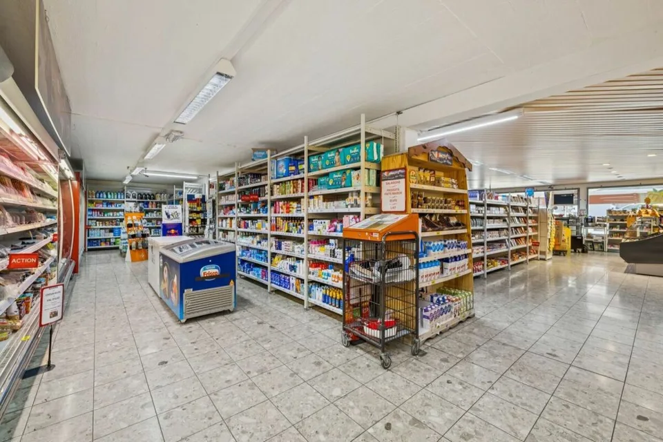 Locale Commerciale – foto 13 di 14