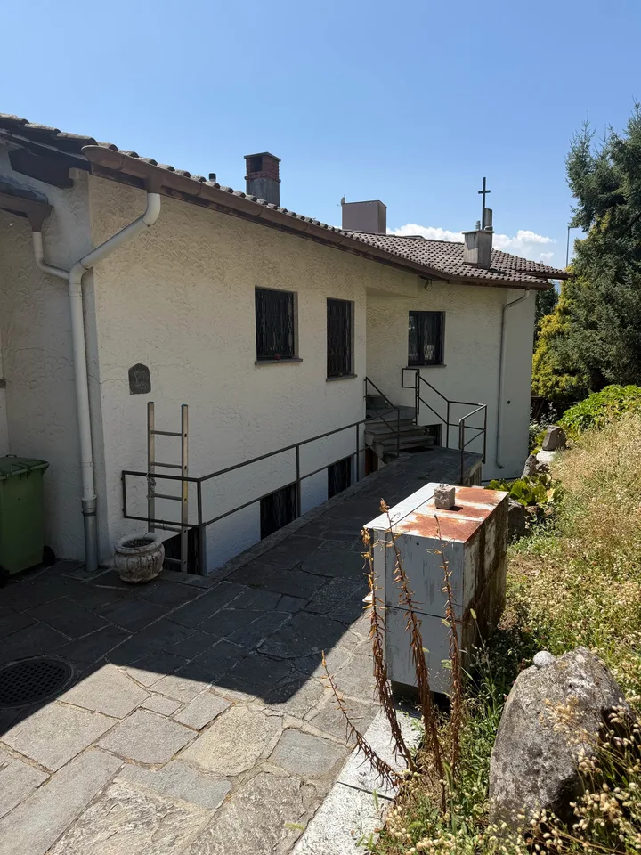 Appartement lumineux de 2,5 pièces à Brione sopra Minusio – Vue sur le lac – photo 9 sur 15