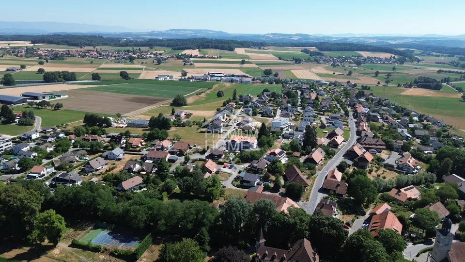 Maison de ferme caractérisée avec potentiel de développement