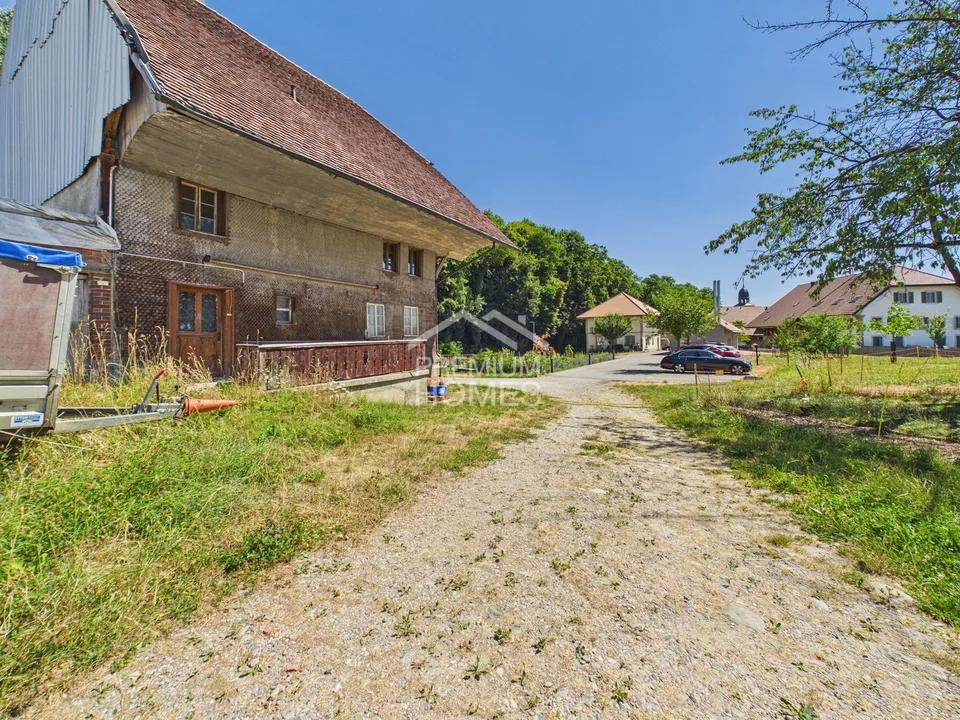 Maison de ferme caractérisée avec potentiel de développement