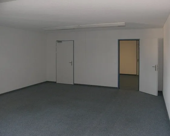 Bureau individuel abordable au 2e étage