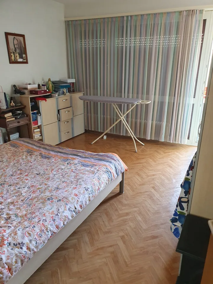 Appartamento di 4 locali con balcone e vista panoramica a Paradiso