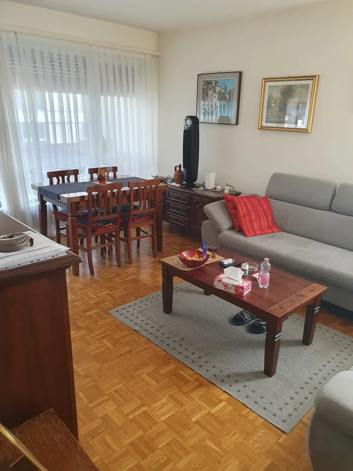 Appartamento di 4 locali con balcone e vista panoramica a Paradiso
