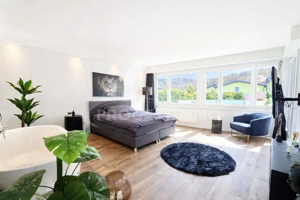 4,5 PEZZI DI APPARTAMENTO DI LUSSO CON GRANDE TERRAZZA
