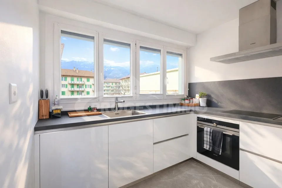 4,5 PEZZI DI APPARTAMENTO DI LUSSO CON GRANDE TERRAZZA
