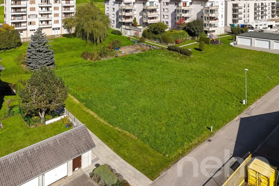 Terrain idéal pour immeuble locatif ? permis en force