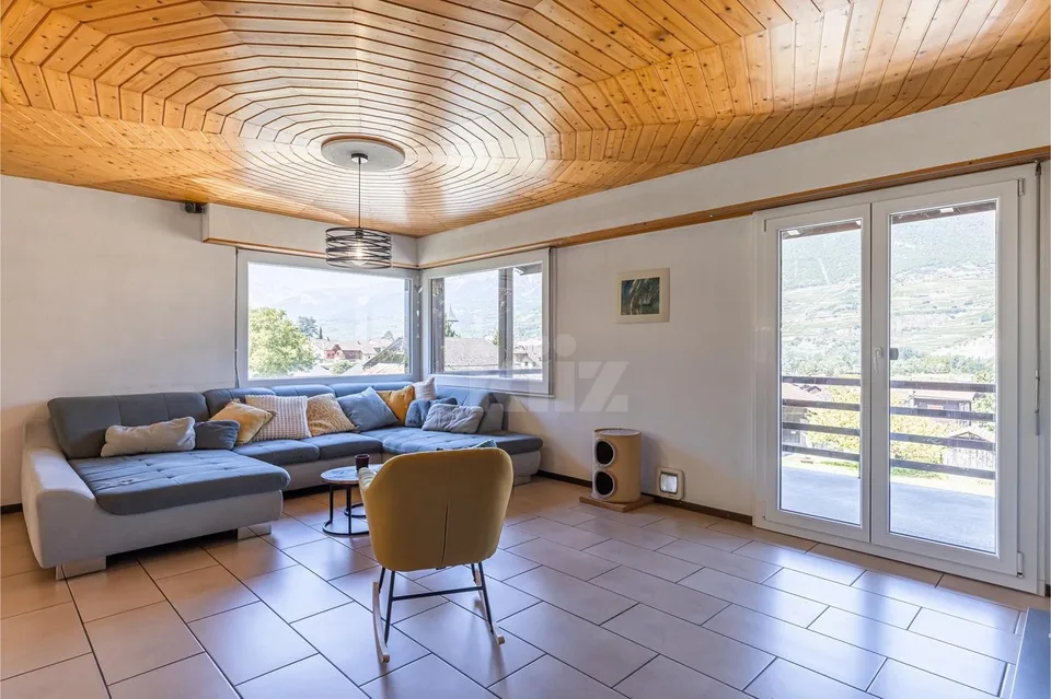 Bella casa familiare con vista aperta