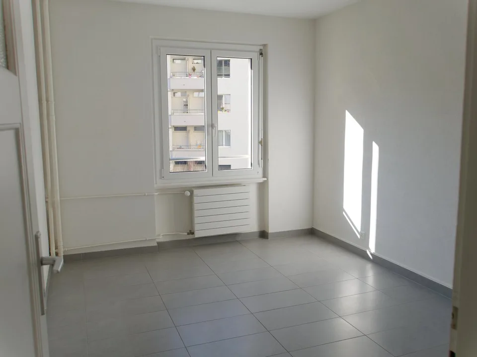 Appartamento di 2.5 locali luminoso in affitto – Losanna, av. de la Dôle