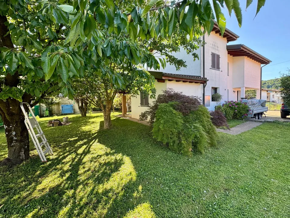 Ligornetto – Casa unifamiliare con ampio giardino