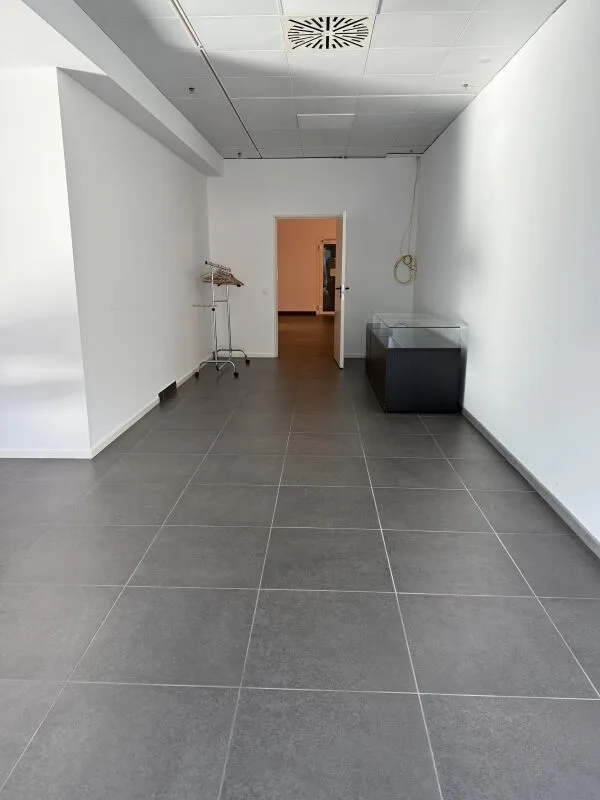 Mendrisio – Spazio commerciale in affitto
