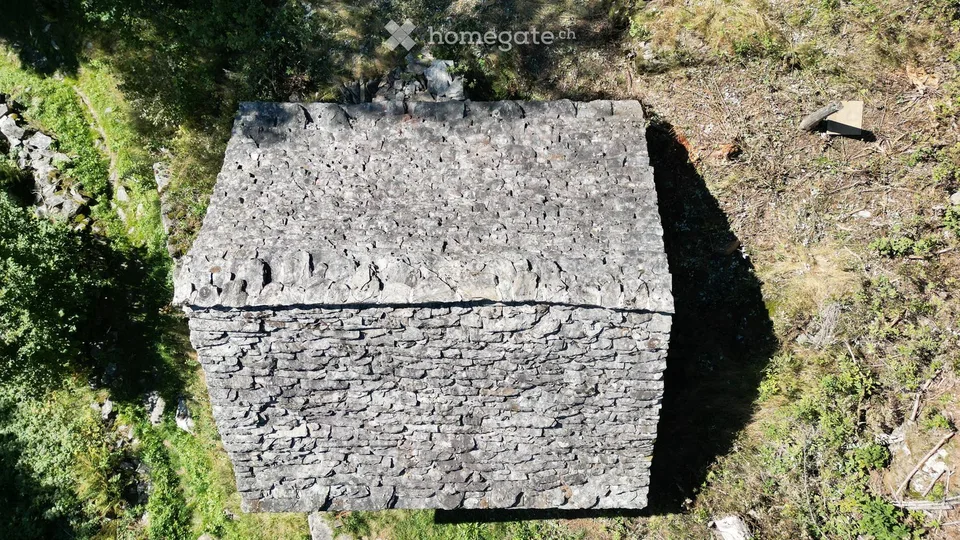 Affascinante baita rustica in vendita a Dangio, Ticino