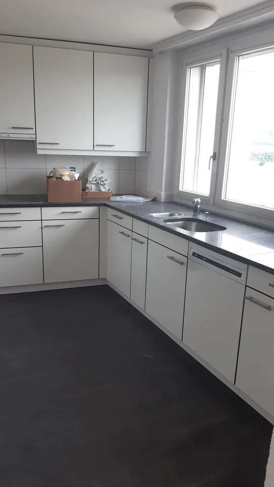 Grosse Wohnfläche mit schöner Weitsicht!