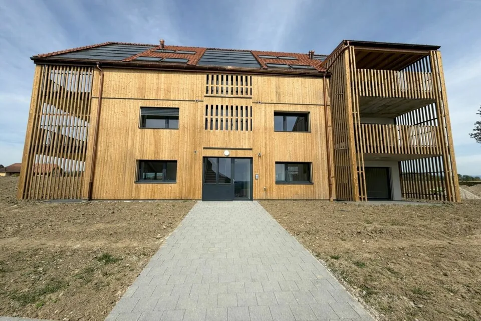 Erstes Mietzahlung angeboten! 3,5-Zimmer-Wohnung im Erdgeschoss in Siselen