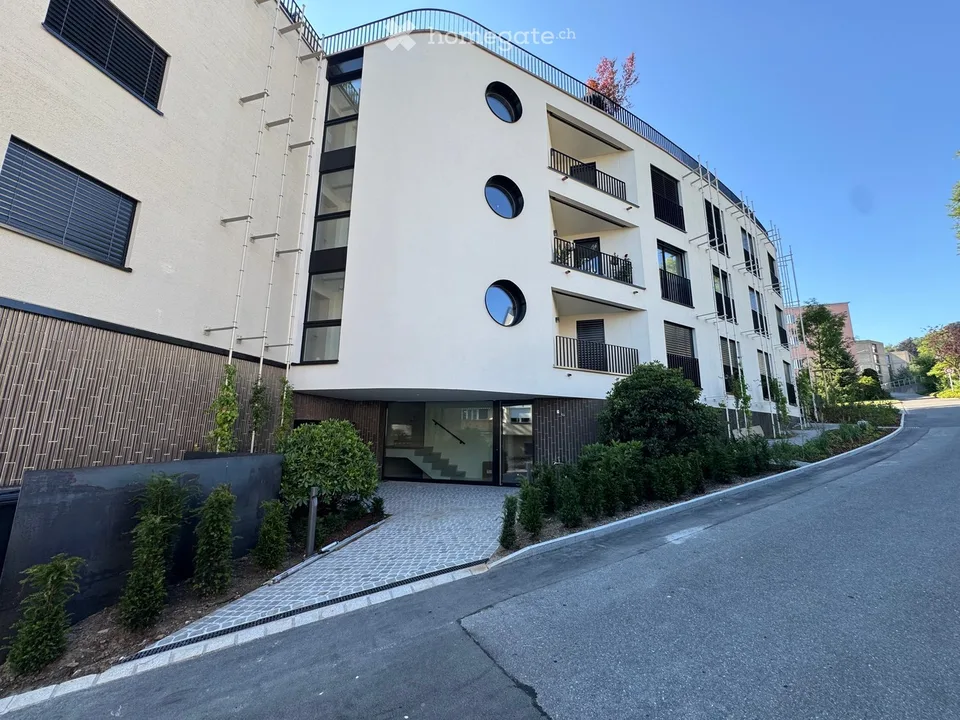 Exklusive 3.5-Zimmer-Wohnung mit Seesicht in Rüschlikon