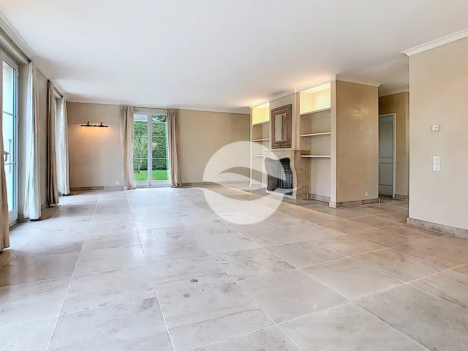 Magnifique villa individuelle avec 4 chambres et piscine