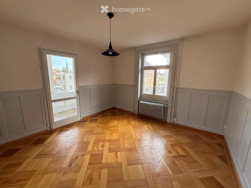 Appartamento di 5 locali con balcone e loggia in una posizione tranquilla a St. Gallen