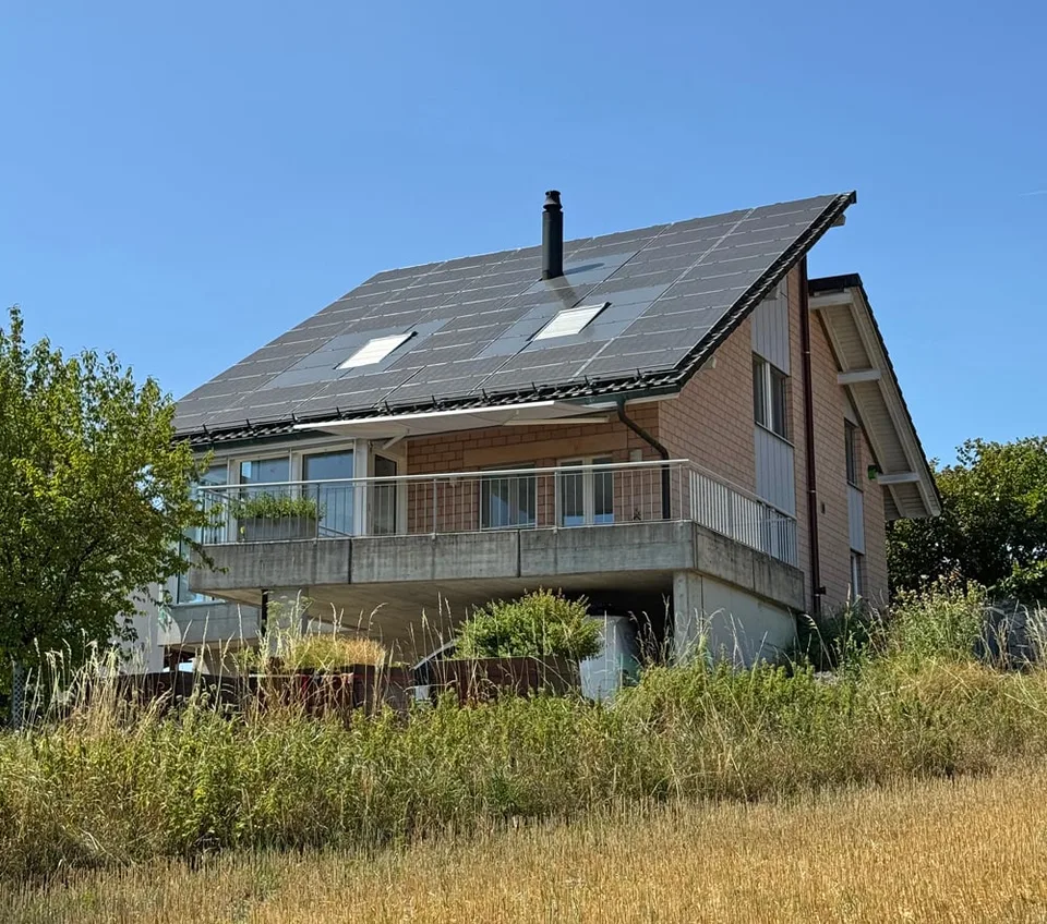 Casa unifamiliare di 5,5 locali con appartamento studio e vista panoramica invidiabile