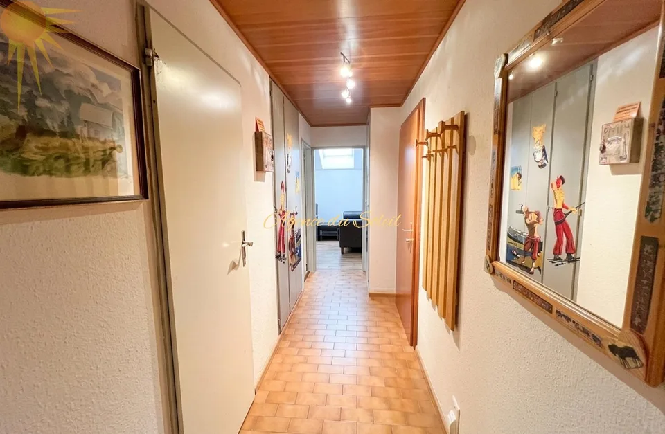 À louer (saison): Très cosy appartement de 3.5 pièces à proximité du funiculaire !