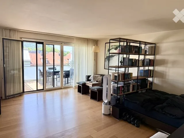 Grosszügige 2.5-Zimmer-Wohnung mit Balkon im Kreis 2, Zürich