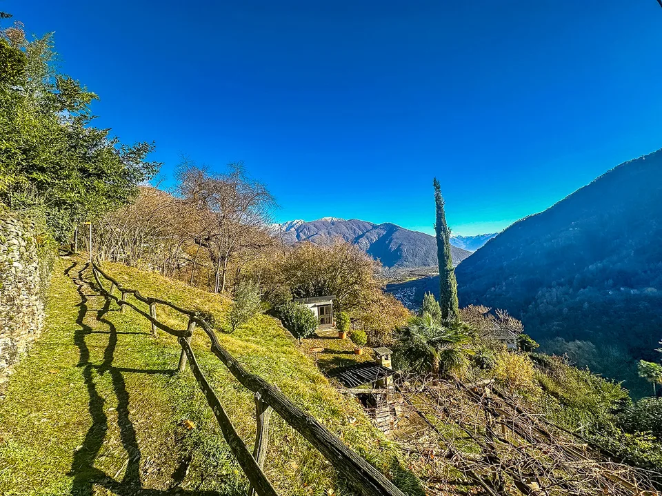 Centovalli - Casa tipica ticinese - Sole tutto l’anno e giardino da sogno