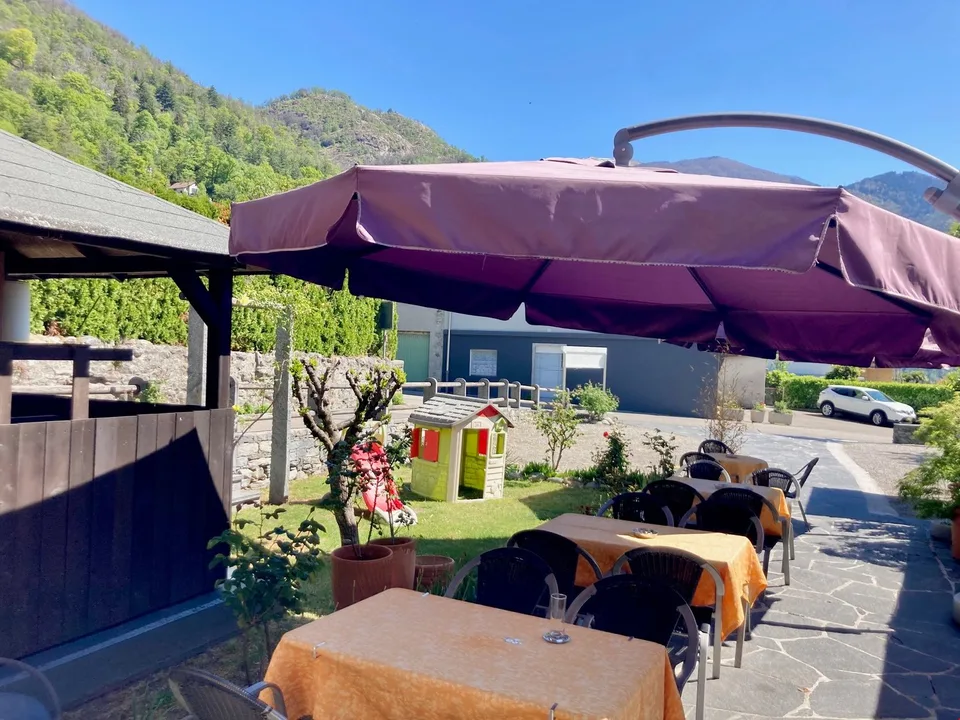 Petite pension avec restaurant