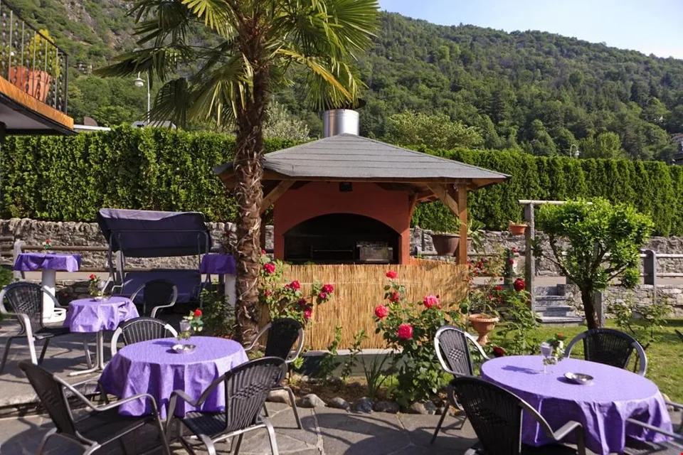 Petite pension avec restaurant
