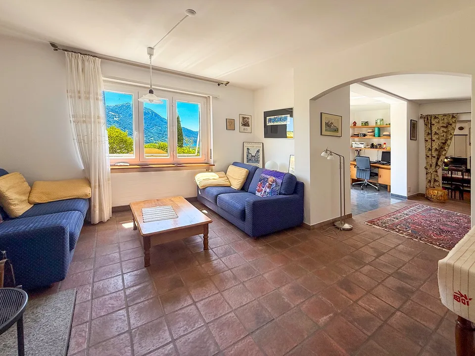 Traumhafte Villa in der Natur mit atemberaubendem Panoramablick – Foto 13 von 30