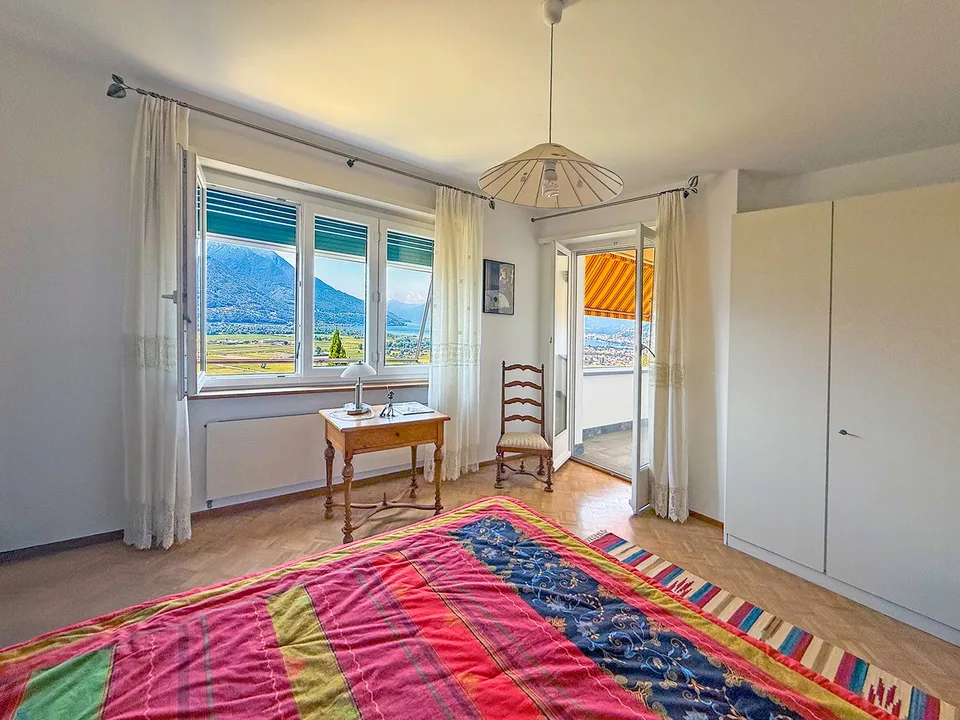 Traumhafte Villa in der Natur mit atemberaubendem Panoramablick – Foto 24 von 30