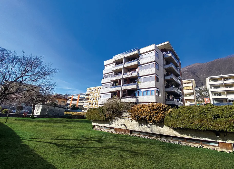 A due passi dal lago e dalla stazione di Minusio, grande e soleggiato 4.5 locali – photo 17 of 20