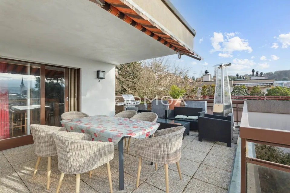 Attique d'exception avec terrasse panoramique au coeur du Grand Fribourg