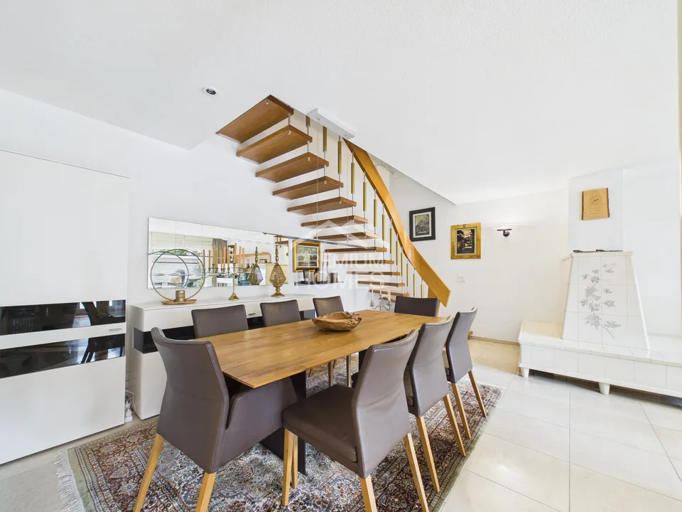 Stylish duplex residence with private garden