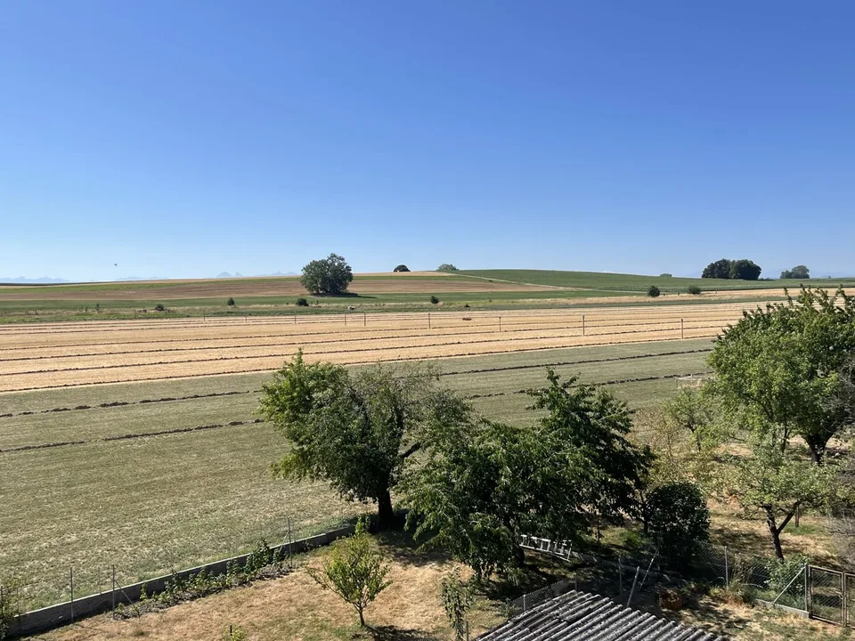 ATTIQUE, AVEC UNE GRANDE TERRASSE COUVERTE