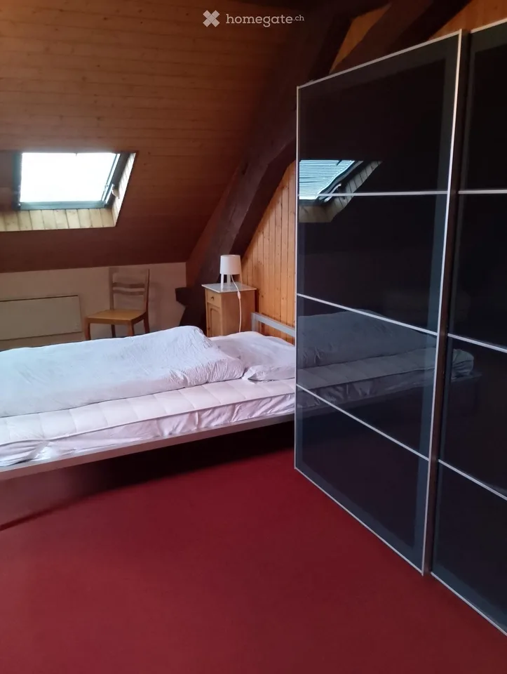 Chambre à louer pour une femme, charges comprises