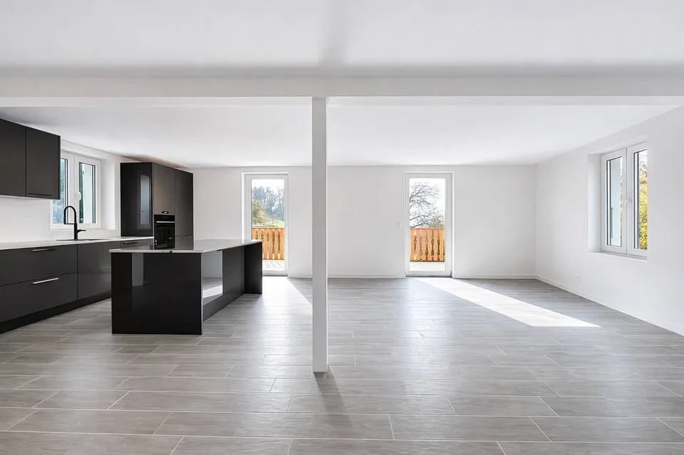 Triplex de 4.5 pièces - grand jardin et vue partielle sur lac