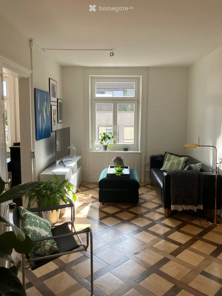 Möblierte 3-Zimmer-Altbauwohnung mit grosser Terrasse in Zürich – ab Oktober