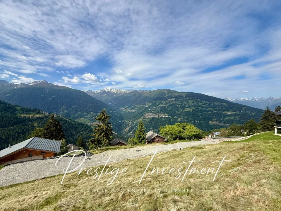 BAUGRUNDSTÜCK MIT 885 M2 UND GÜLTIGER BAUGENEHMIGUNG - MAYENS DE MASE