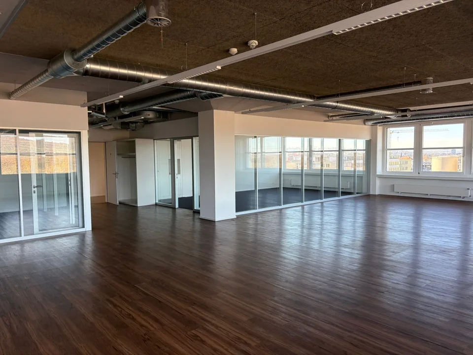 Spazio ufficio attraente con laboratorio bio associato in CO.LAB Muttenz