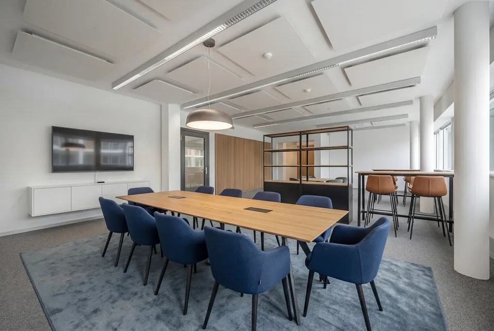 450 m2 Hochwertig ausgebaute und bezugsbereite Büroflächen – Foto 11 von 12