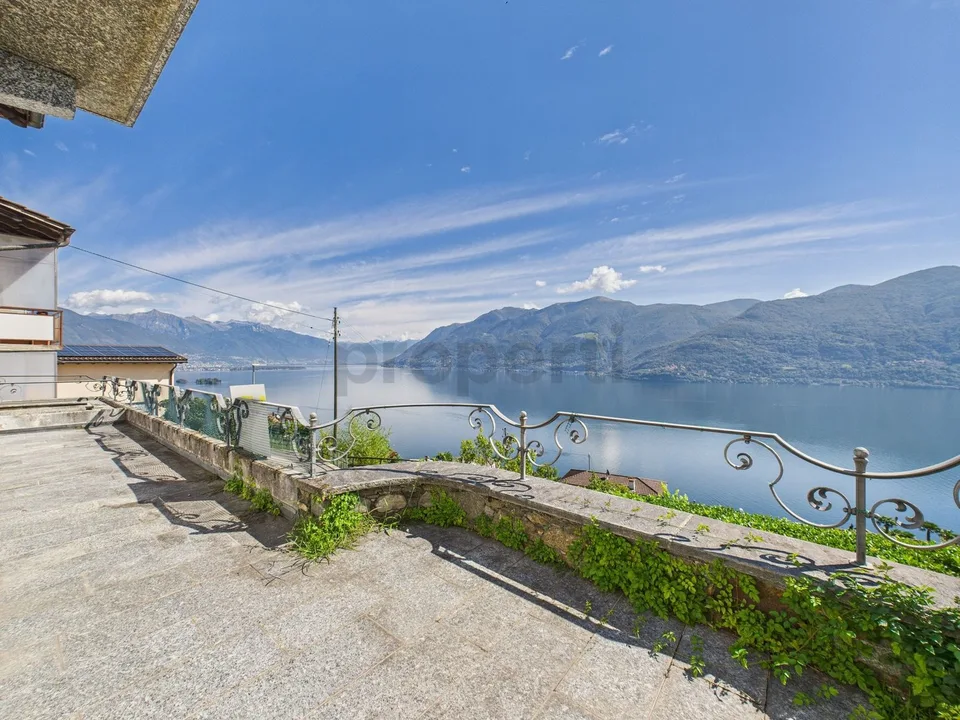 Accogliente casa unifamiliare con vista mozzafiato sul Lago Maggiore a Brissago