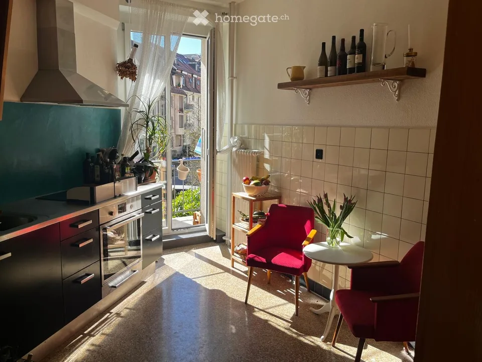 Grosse und helle Wohnung zur Zwischenmiete 10/26 - 02/27
